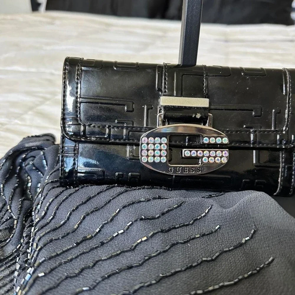 Guess black patent leather zip wallet rhinestone logo buckle y2k vintage grunge